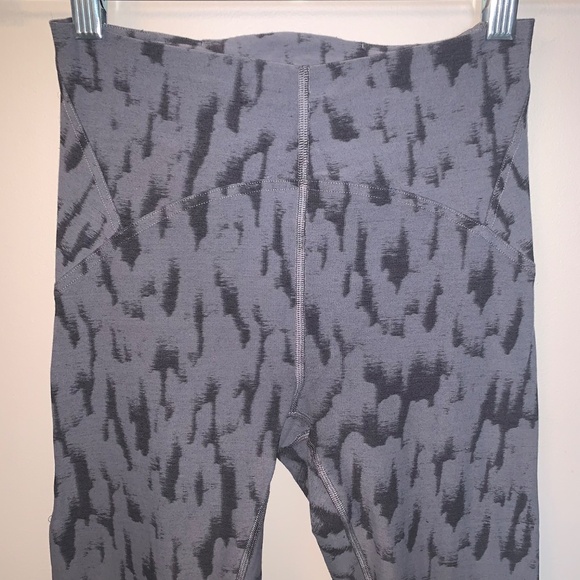 Lululemon InStill High-Rise Tight 25" ThreeD Camo Jacquard Asphalt Grey Black 4 - Picture 7 of 11